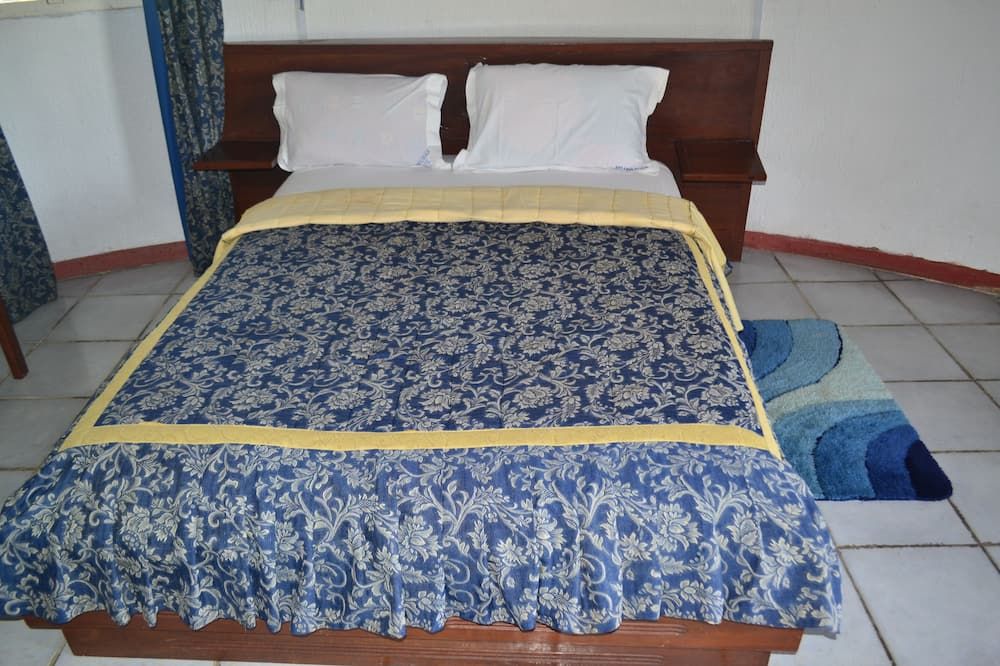 أدرين بيتش هوتل