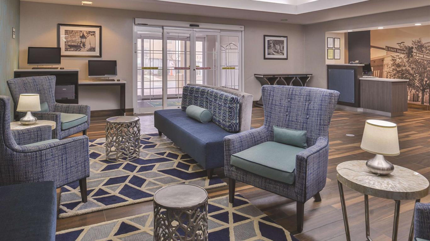 La Quinta Inn & Suites by Wyndham Atlanta South - Newnan