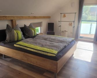Ferienwohnung Schertel - Dorsbrunn - Pleinfeld - Bedroom