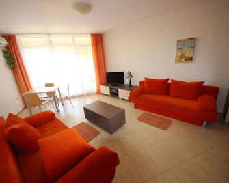 Menada Grand Resort Apartments - Aheloy - Vardagsrum