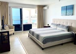 Luxe Tropical Getaway in Spacious Maho Beach Condo - Simpson Bay - Bedroom