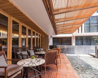 Arcadia Suites Bangkok - Bangkok - Innenhof
