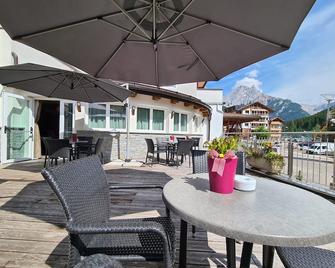 Hotel Astoria - Canazei - Patio
