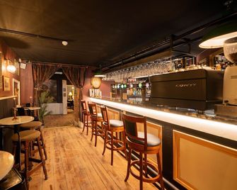City Rooms by Hiive - Worcester - Bar