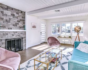 Riverside - Palm Springs - Sala de estar