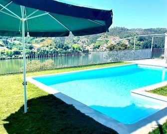 Villa with 4 bedrooms on the Douro - Paredes - Piscina