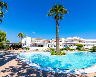 Sabina Hotel - Theologos - Zwembad
