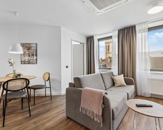 limehome Oberhausen Paul-Reusch-Str - Oberhausen (Nordrhein-Westfalen) - Wohnzimmer