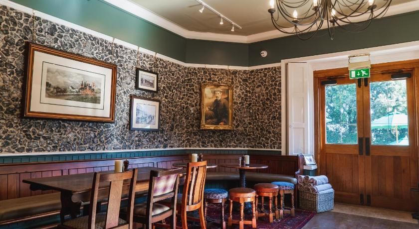 The Highdown Hotel thumbnail 2