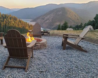 'What A View' Cozy Cabin! - Irwin - Patio