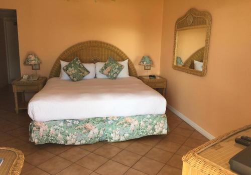 Coco Reef Bermuda from $202. Mount Pleasant Hotel Deals & Reviews