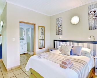 Komati River Chalets - Komatipoort