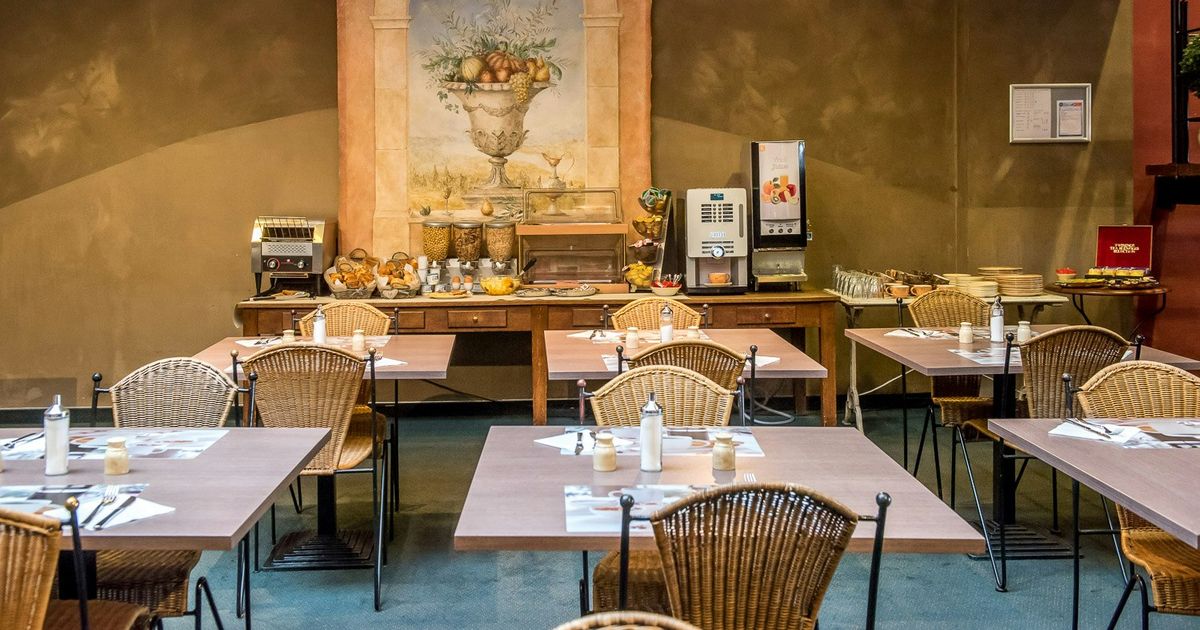 Arass Hotel & Business Flats Antwerpen alk. 66 € - vertaa huoneiden ...