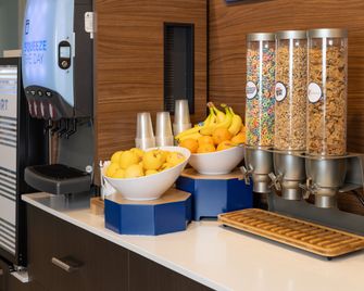 Holiday Inn Express & Suites Bourbonnais East - Bradley By IHG - Bourbonnais - Buffet