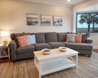 Marsh Nest - Folly Beach - Living room
