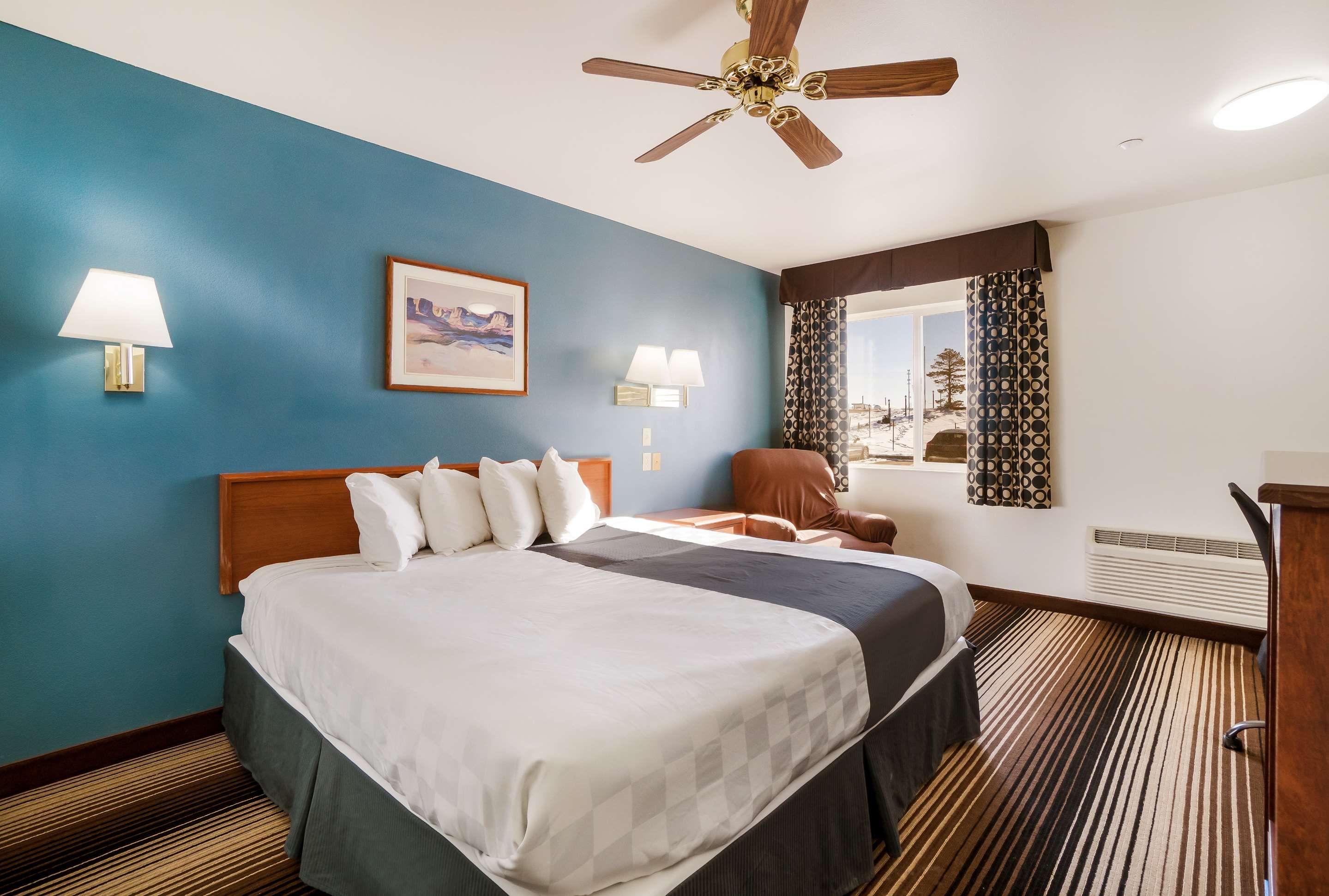 Bedroom view of Americas Best Value Inn Green River