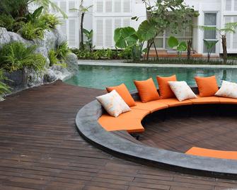 Yats Colony - Yogyakarta - Pool