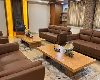 The Healing Hills Naturopathy & Wellness Centre - Coimbatore - Lounge