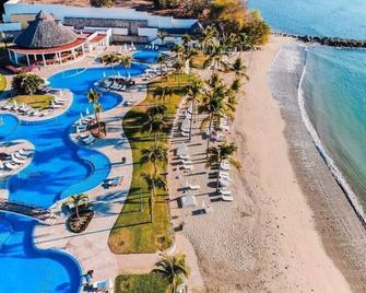 Villa 21: Private Rooftop Pool & Bnayar Beach Club - La Cruz de Huanacaxtle - Pool