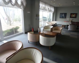 Nakajo Grand Hotel - Tainai - Area lounge