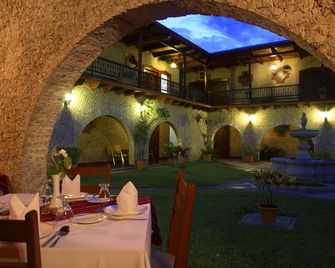 Hotel Del Patio - Flores - Restaurante