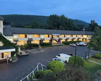 The Black Mountain Inn - Brattleboro - Edifício
