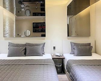Brown dot hotel - Buan - Habitación