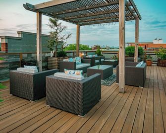 3 Bedroom/ 2 Bathroom Luxury Suite in Vibrant Andersonville - Chicago - Balkon