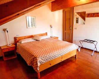 Ristorante Bellavista Con Locanda - Torno - Schlafzimmer