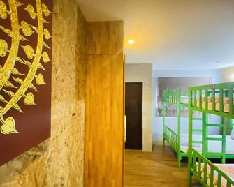 Frutta Hostel - Patong - Pasillo