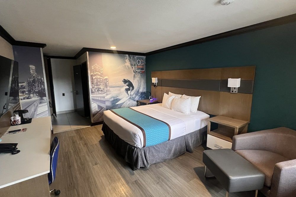 OC Hotel a Howard Johnson by Wyndham - קוסטה מסה - חדר שינה