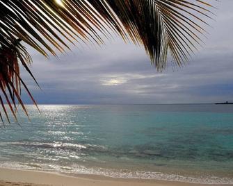 House in the heart of the village with the beach at the end of the street - Saint-Louis - Playa