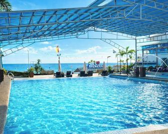 Funtasea Hotel And Beach Resort - Iba - Basen