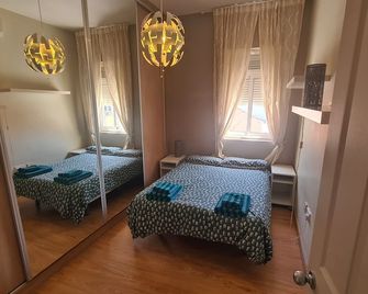 Gibraltar Town Centre Flat with Roof Terrace - Gibraltar - Habitación