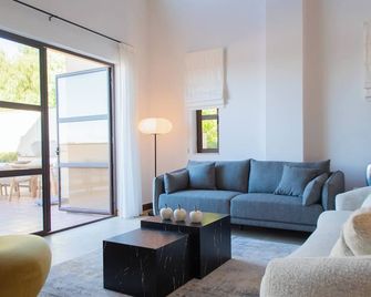 Adjacent to Aphrodite Premium Apartments I - Kouklia - Living room