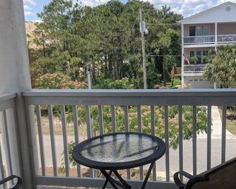 Book summer 2026 now! Short stays and discounted weekly stays available. - Kure Beach - Balcón