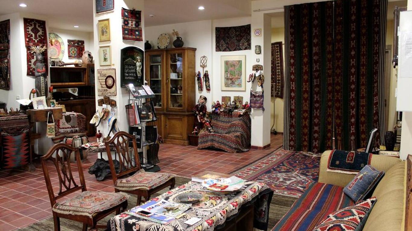 Silk Road Hotel