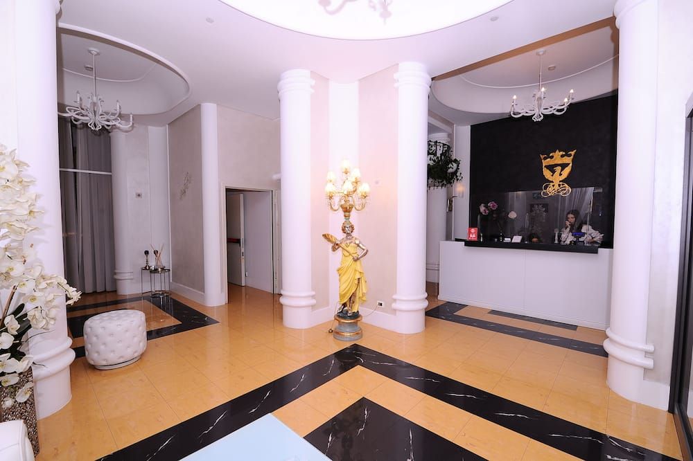 أرتميزيا بالاس هوتل