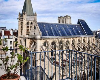 Hôtel Parc Saint Séverin - Paris - Varanda