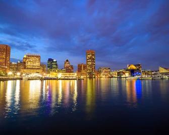 4 Pet-Friendly Rooms | Near Baltimore Museum of Art and National Aquarium - Baltimore