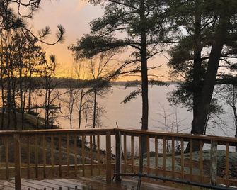 Executive Retreat on Lake Nipissing - Nipissing - Balcony