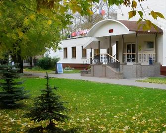Sputnik - Kirov - Building