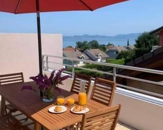 Superbe appartement Evian - Evian-les-Bains - Balcón