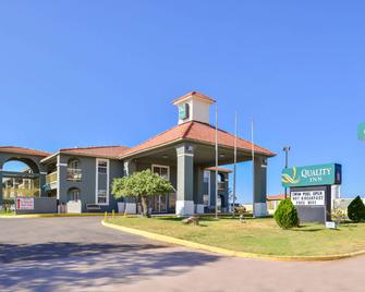 Quality Inn - Van Horn - Budynek