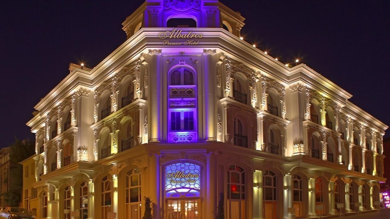 Albatros Premier Hotel