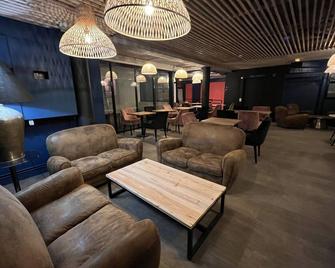 Paris Saint Cloud Hôtel - Saint-Cloud - Lounge