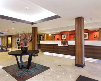 Wyndham Garden Jacksonville - Jacksonville - Front desk