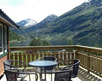 Grande Hytteutleige og Camping - Geiranger - Balkon