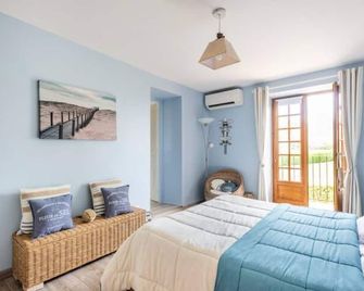 B&B Des Histoires d'Anges - Côté Jardin - Accueil Vélo - Tournus - Bedroom