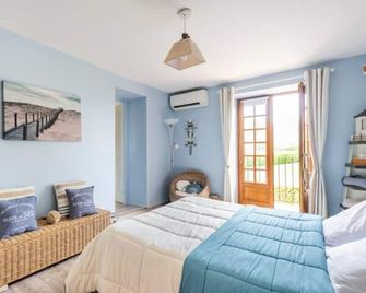 B&B Des Histoires d'Anges - Côté Jardin - Accueil Vélo - Tournus - Bedroom
